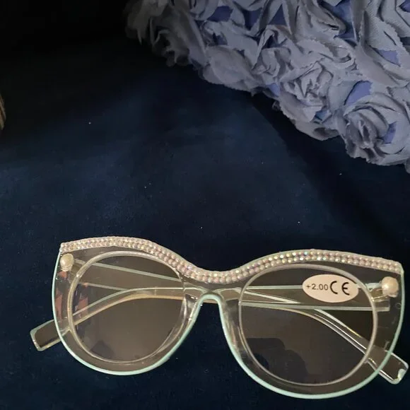 Sophisticated Lady Readers 2.0 - Picture 3 of 4